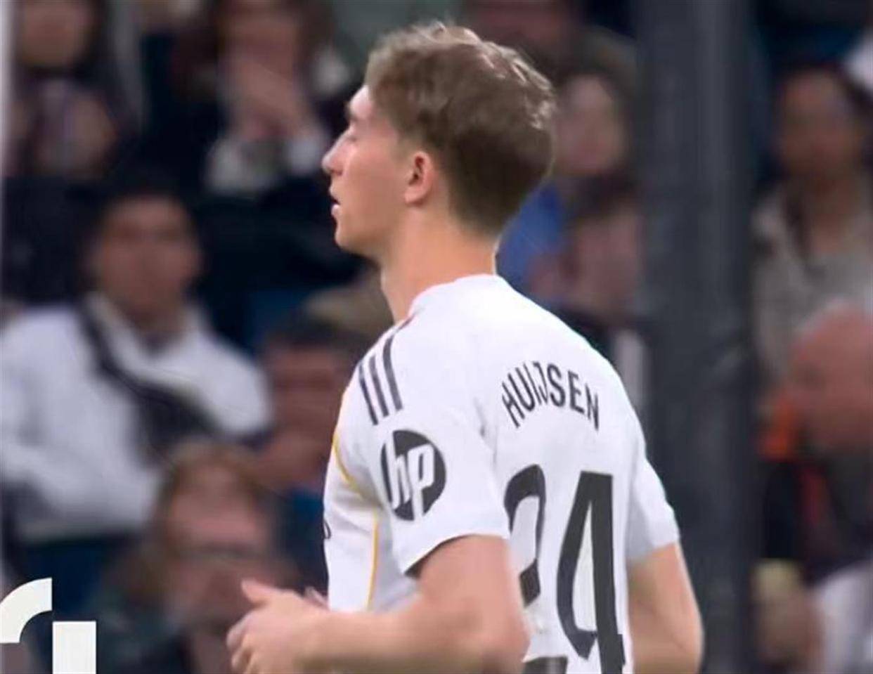 球盟会官网-皇马队守门员